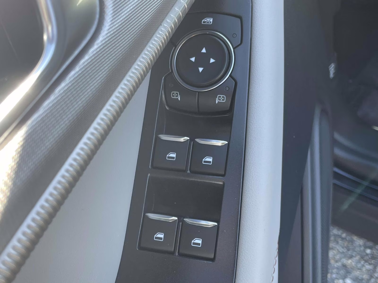 2026 Agate Black Metallic Ford Explorer Active RWD SUV