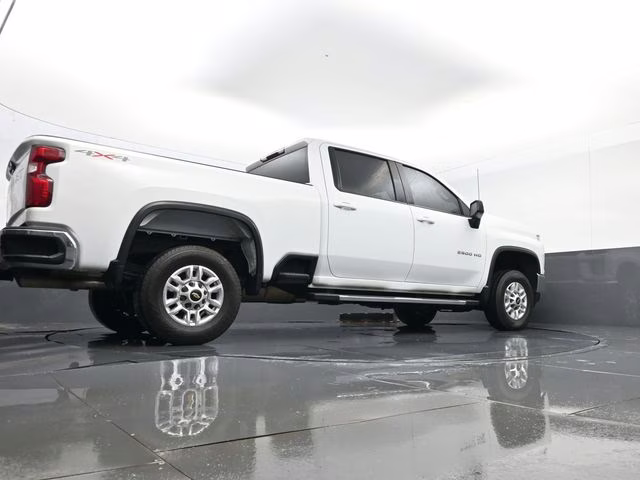 2022 Summit White Chevrolet Silverado 2500HD LT 4X4 Truck