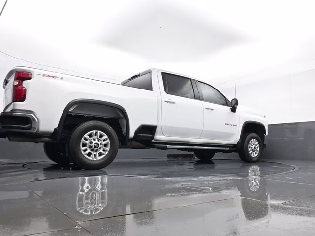 2022 Summit White Chevrolet Silverado 2500HD LT 4X4 Truck