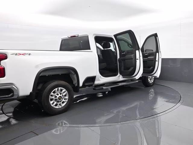2022 Summit White Chevrolet Silverado 2500HD LT 4X4 Truck
