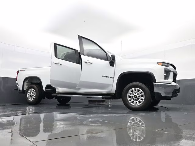 2022 Summit White Chevrolet Silverado 2500HD LT 4X4 Truck
