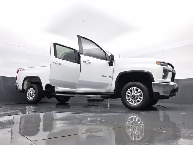 2022 Summit White Chevrolet Silverado 2500HD LT 4X4 Truck