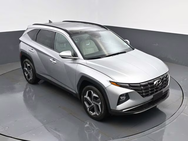 2023 Shimmering Silver Hyundai Tucson Limited AWD SUV
