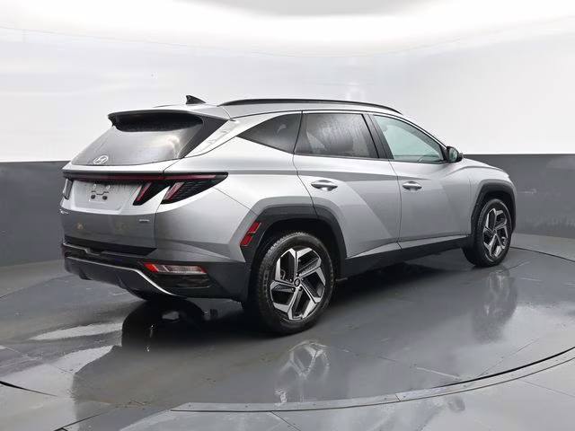 2023 Shimmering Silver Hyundai Tucson Limited AWD SUV