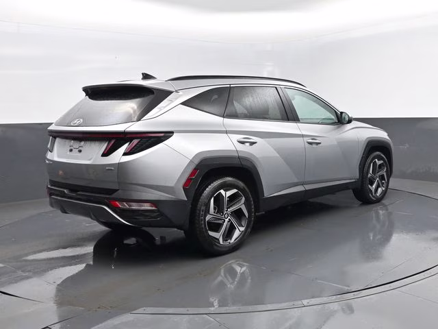 2023 Shimmering Silver Hyundai Tucson Limited AWD SUV