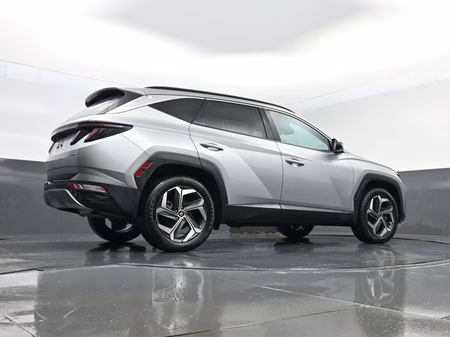 2023 Shimmering Silver Hyundai Tucson Limited AWD SUV