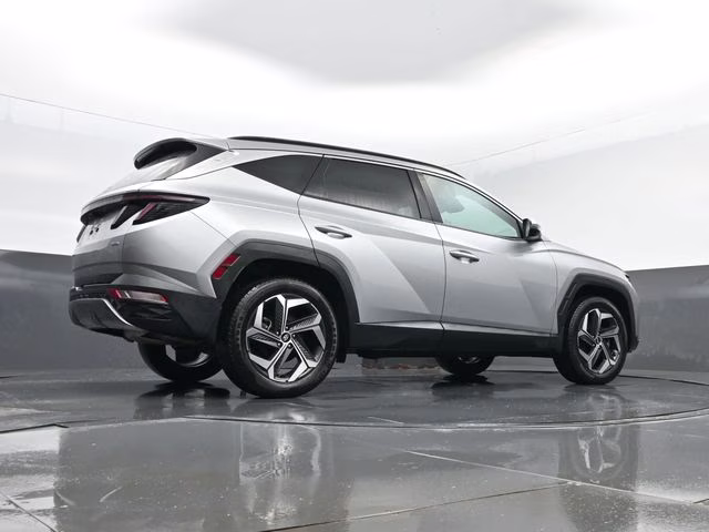 2023 Shimmering Silver Hyundai Tucson Limited AWD SUV