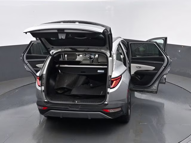 2023 Shimmering Silver Hyundai Tucson Limited AWD SUV
