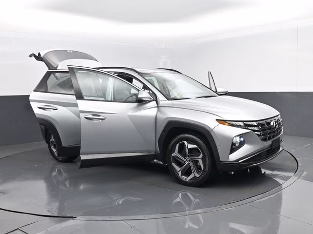 2023 Shimmering Silver Hyundai Tucson Limited AWD SUV