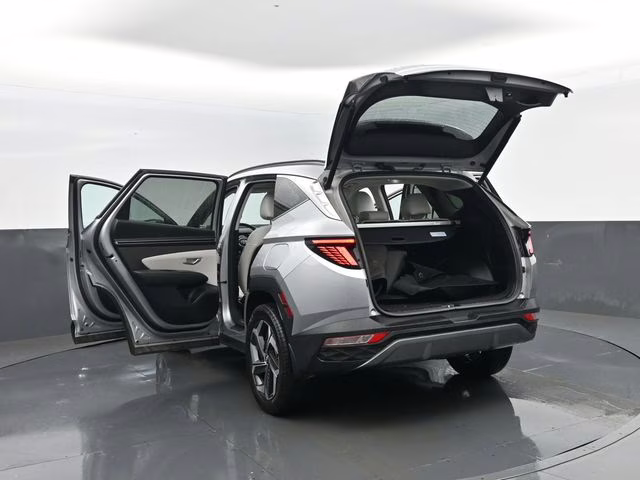 2023 Shimmering Silver Hyundai Tucson Limited AWD SUV