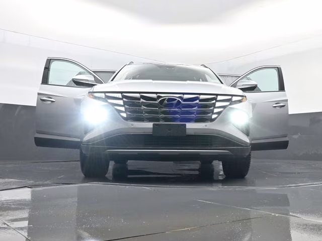2023 Shimmering Silver Hyundai Tucson Limited AWD SUV