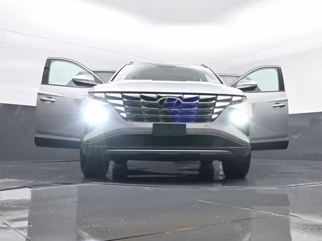 2023 Shimmering Silver Hyundai Tucson Limited AWD SUV