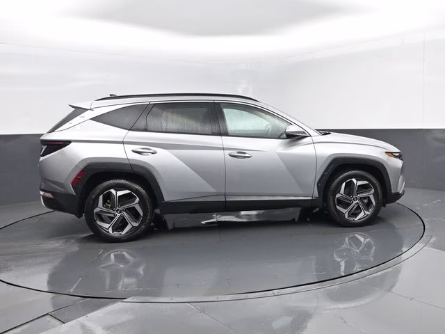 2023 Shimmering Silver Hyundai Tucson Limited AWD SUV