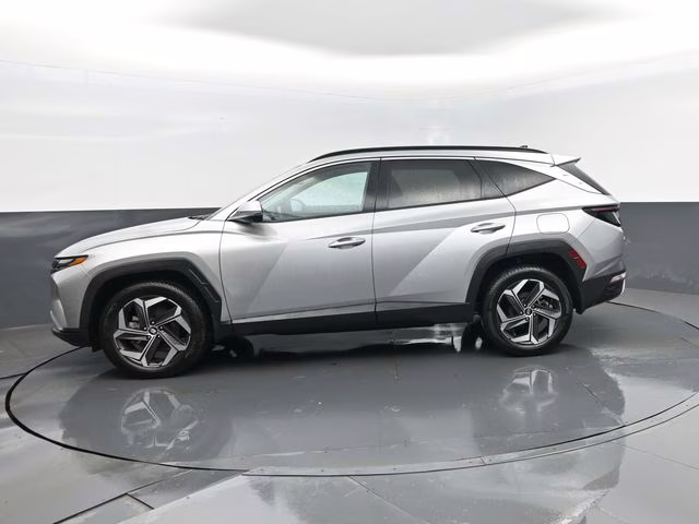 2023 Shimmering Silver Hyundai Tucson Limited AWD SUV
