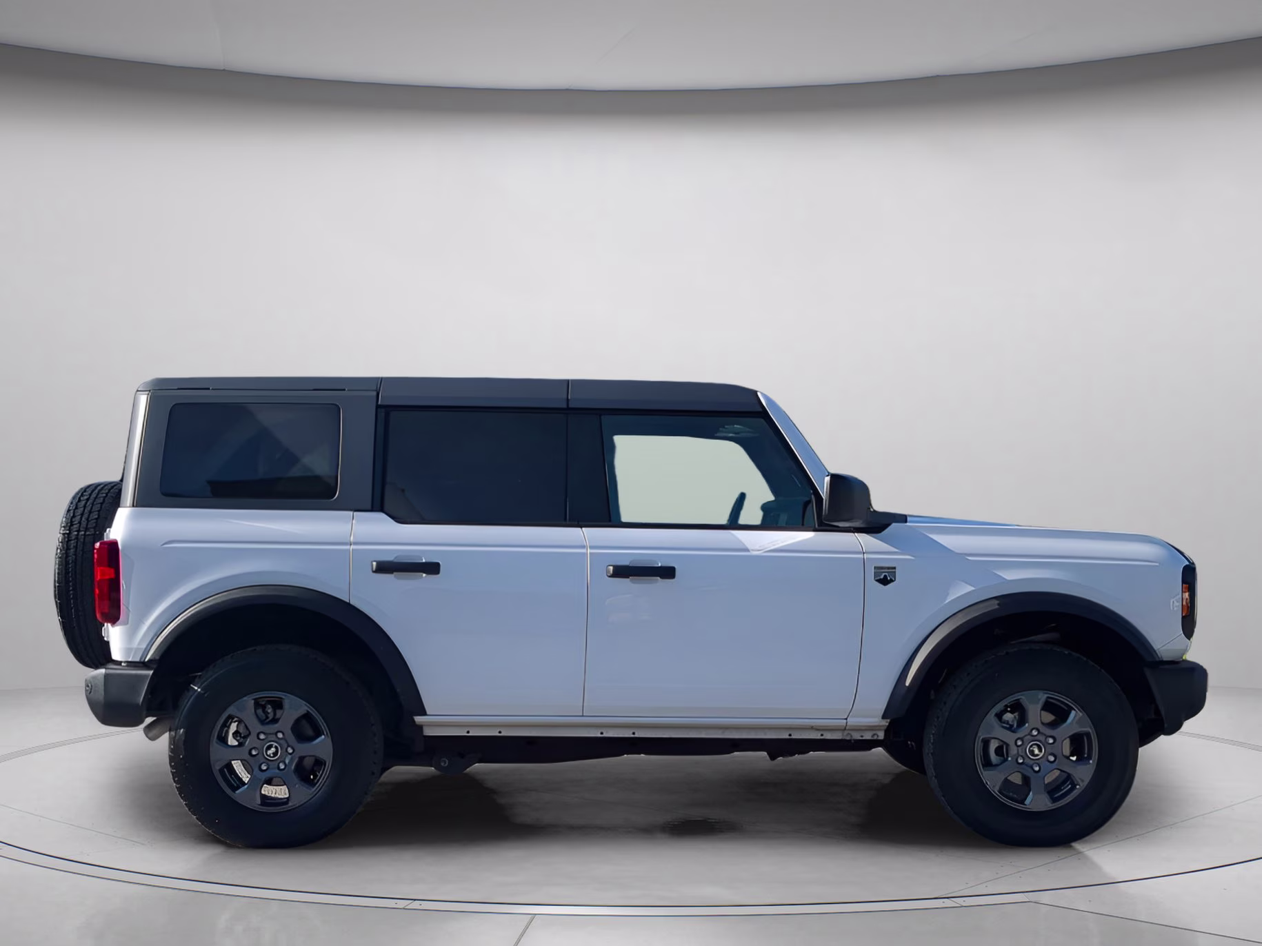 2025 Oxford White Ford Bronco Big Bend 4X4 Convertible
