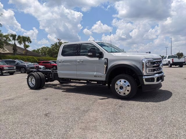 2026 Avalanche Ford Super Duty F-450 DRW Lariat 4X4 Chassis