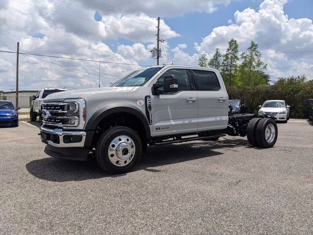 2026 Avalanche Ford Super Duty F-450 DRW Lariat 4X4 Chassis