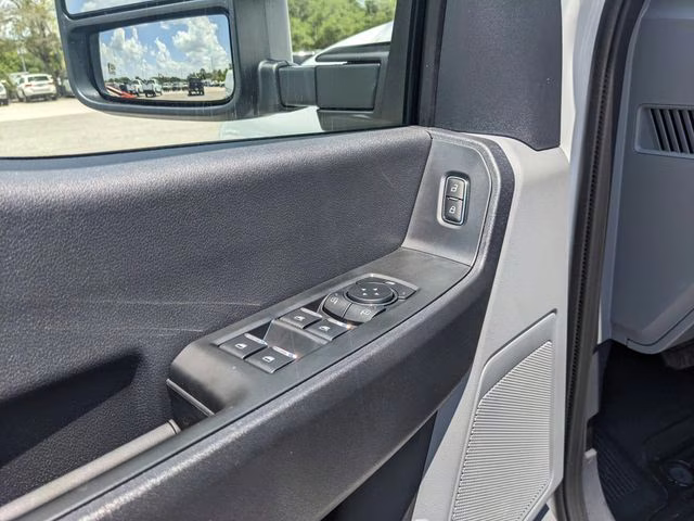 2026 Oxford White Ford Super Duty F-450 DRW XL 4X4 Chassis