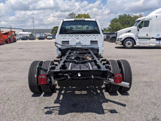 2026 Oxford White Ford Super Duty F-450 DRW XL 4X4 Chassis