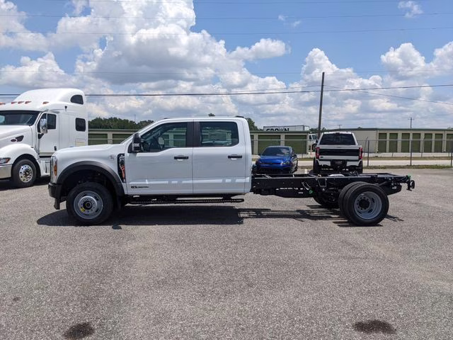 2026 Oxford White Ford Super Duty F-450 DRW XL 4X4 Chassis