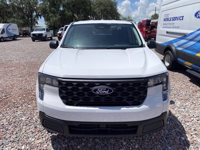 2025 Oxford White Ford Maverick XL AWD Truck