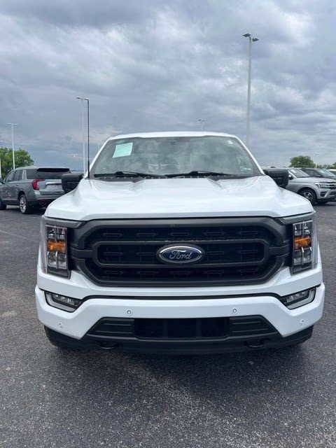2023 Oxford White Ford F-150 XLT 4X4 Truck