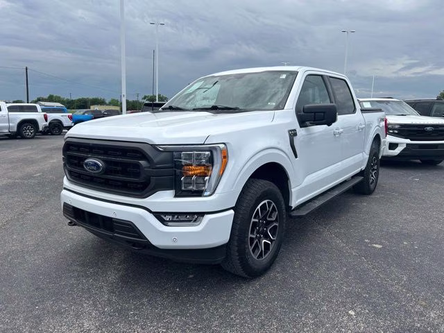 2023 Oxford White Ford F-150 XLT 4X4 Truck