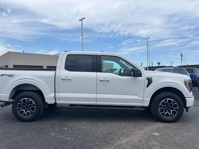 2023 Oxford White Ford F-150 XLT 4X4 Truck