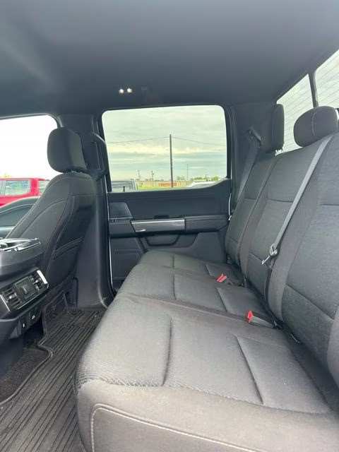 2023 Oxford White Ford F-150 XLT 4X4 Truck