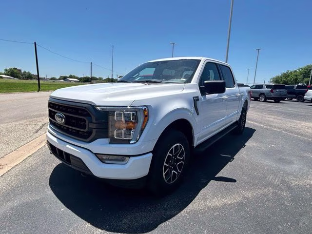 2023 Oxford White Ford F-150 XLT 4X4 Truck