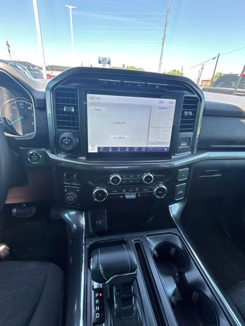 2023 Oxford White Ford F-150 XLT 4X4 Truck
