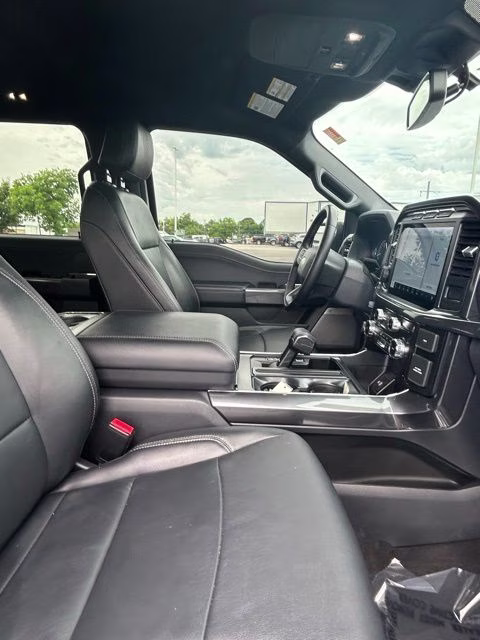 2023 Oxford White Ford F-150 XLT 4X4 Truck
