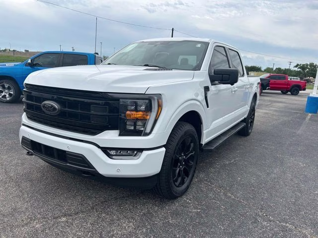 2023 Oxford White Ford F-150 XLT 4X4 Truck