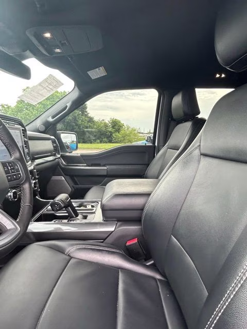 2023 Oxford White Ford F-150 XLT 4X4 Truck