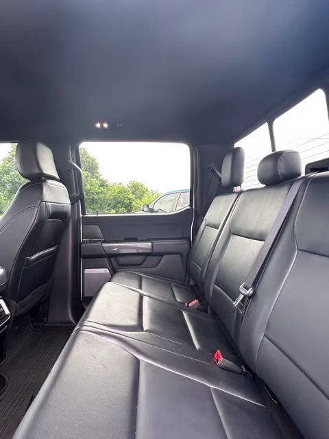 2023 Oxford White Ford F-150 XLT 4X4 Truck
