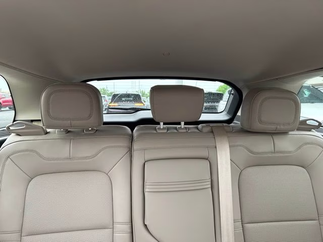 2022 White Metallic Lincoln Corsair Standard FWD SUV