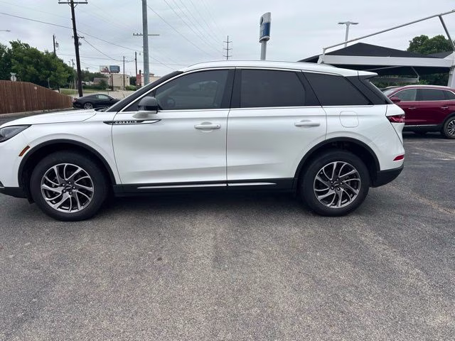 2022 White Metallic Lincoln Corsair Standard FWD SUV