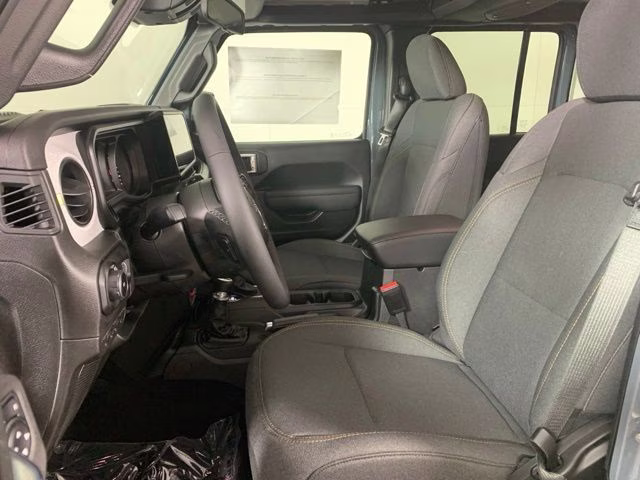 2026 Anvil Clear Coat Jeep Wrangler 4-Door Willys 4X4 SUV