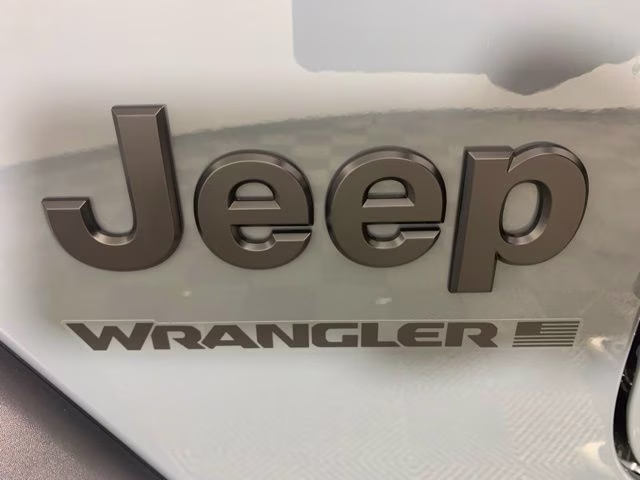 2026 Anvil Clear Coat Jeep Wrangler 4-Door Willys 4X4 SUV