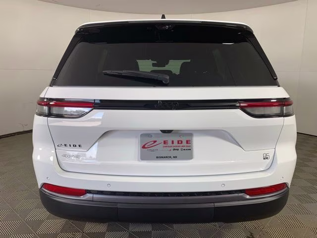 2026 Bright White Clearcoat Jeep Grand Cherokee 85th Anniversary Edition 4X4 SUV