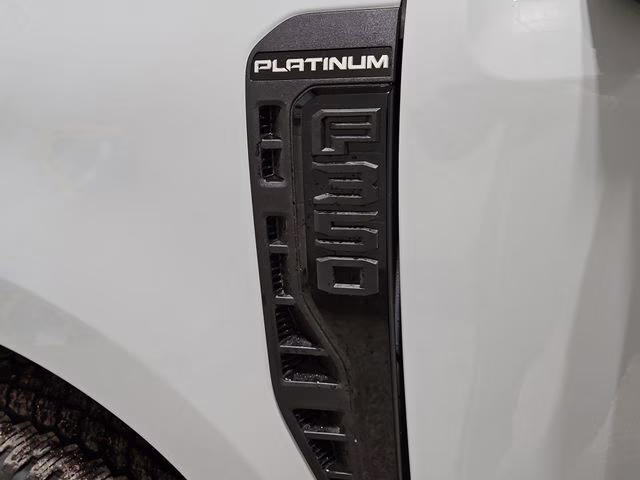 2026 Avalanche Ford Super Duty F-350 SRW Platinum 4X4 Truck