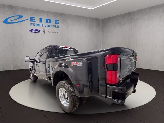2026 Agate Black Metallic Ford Super Duty F-350 DRW Platinum 4X4 Truck