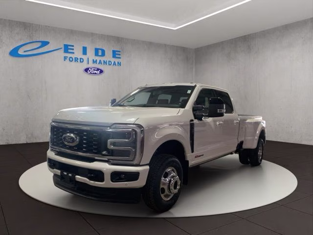2026 Star White Metallic Tri-Coat Ford Super Duty F-350 DRW 4X4 Truck