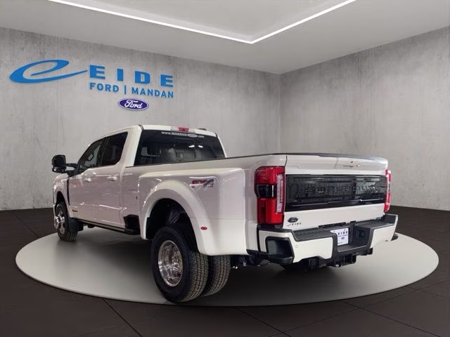 2026 Star White Metallic Tri-Coat Ford Super Duty F-350 DRW 4X4 Truck