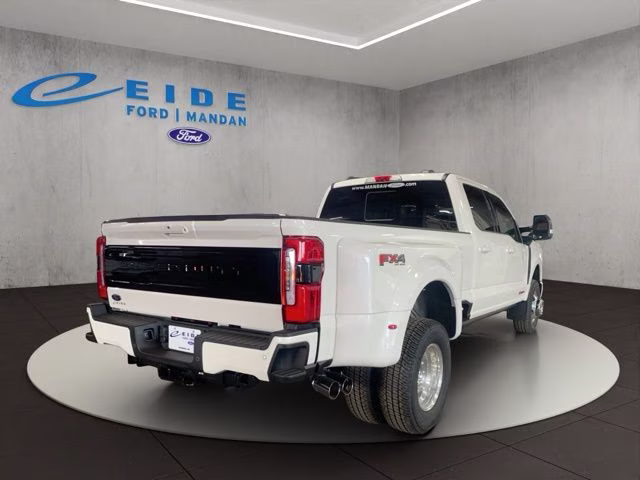 2026 Star White Metallic Tri-Coat Ford Super Duty F-350 DRW 4X4 Truck