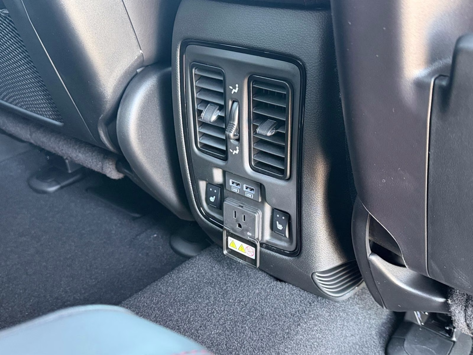 2026 DB Black Crystal Clearcoat Dodge Durango AWD SUV