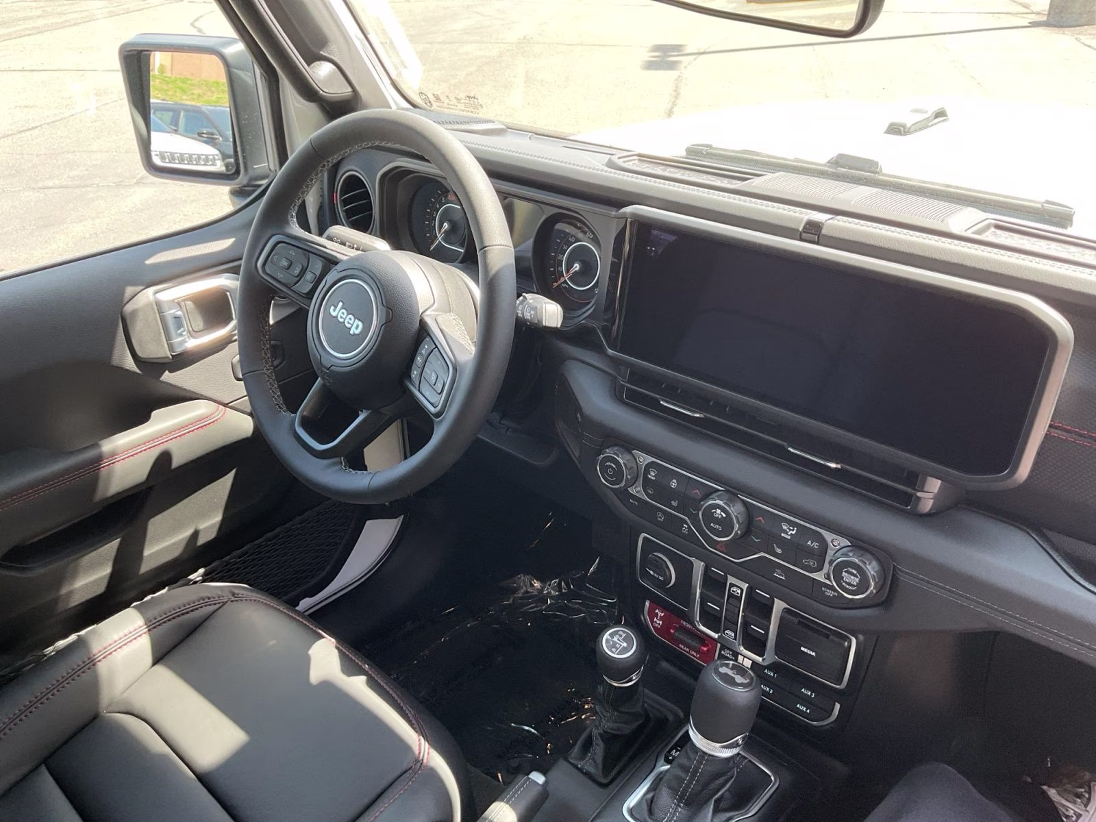 2026 Bright White Clearcoat Jeep Wrangler Rubicon 4X4 SUV