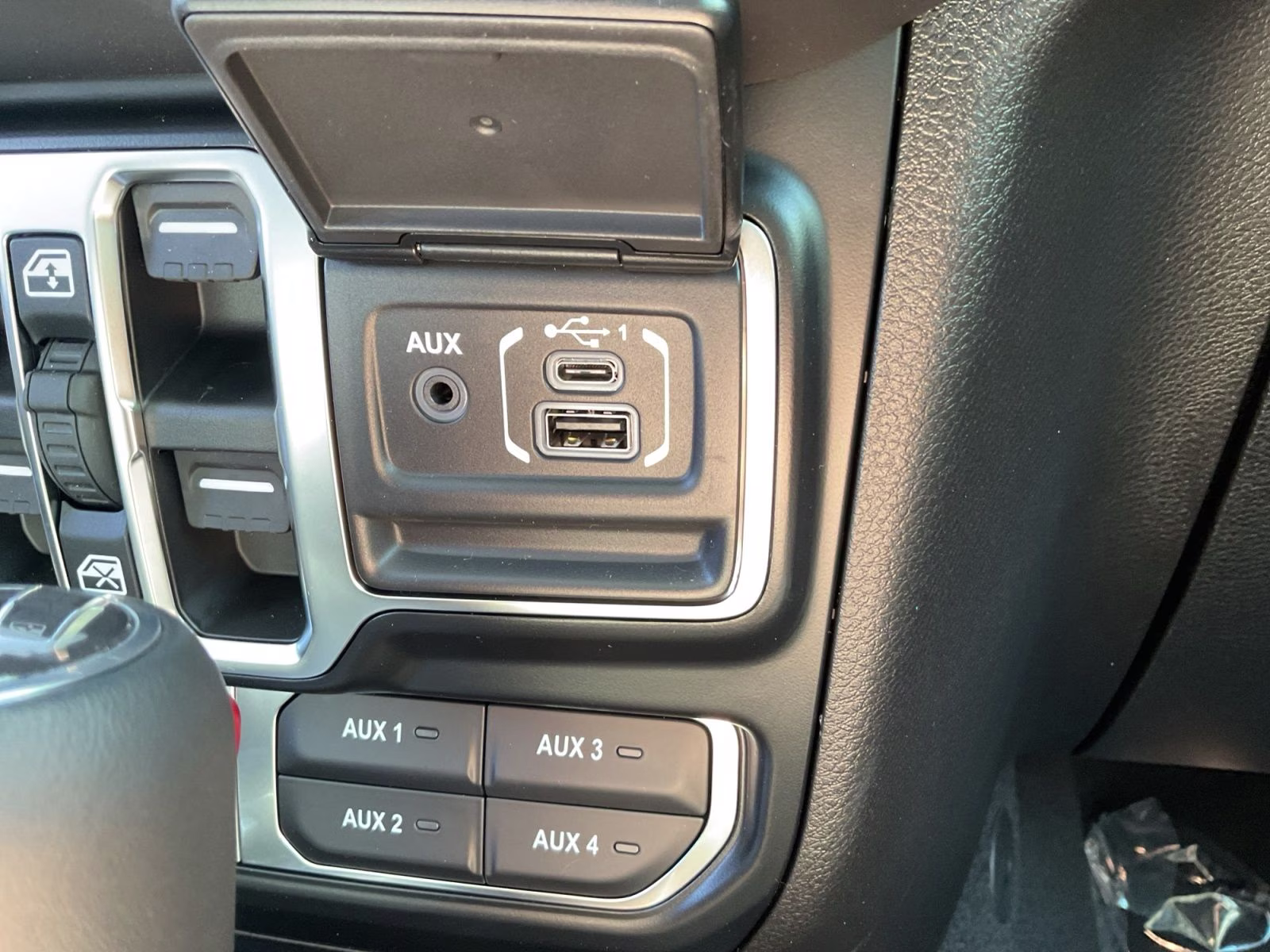 2026 Bright White Clearcoat Jeep Wrangler Rubicon 4X4 SUV