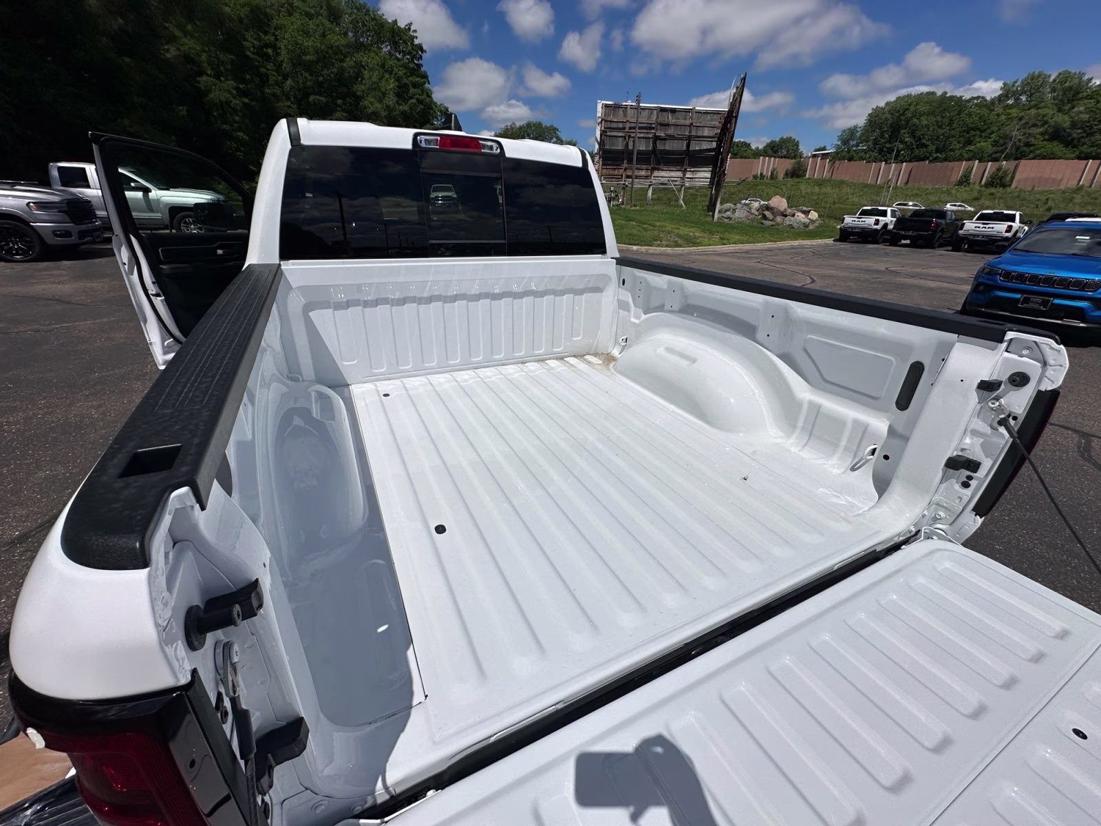 2026 Bright White Clearcoat Ram 1500 Big Horn/Lone Star 4X4 Truck