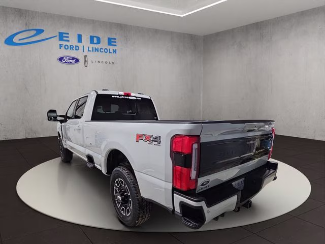 2026 Avalanche Ford Super Duty F-350 SRW Platinum 4X4 Truck